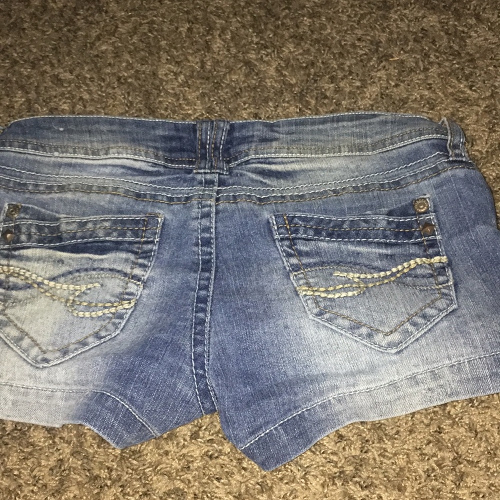 shorts - Picture 3 of 3